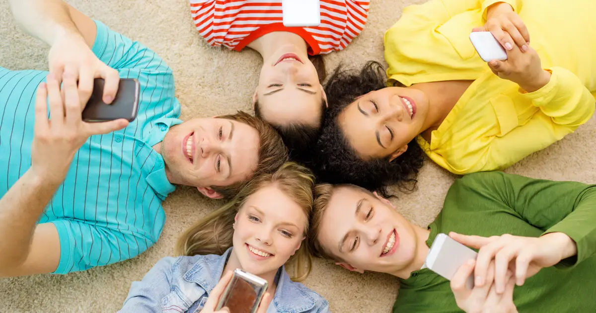 Campaña gráfica de concientización sobre el uso de las redes sociales - Cómo concientizar a los estudiantes sobre el adecuado uso de las redes sociales campaña grafica concientizacion sobre el uso de las redes sociales - Cómo concientizar a los estudiantes sobre el adecuado uso de las redes sociales