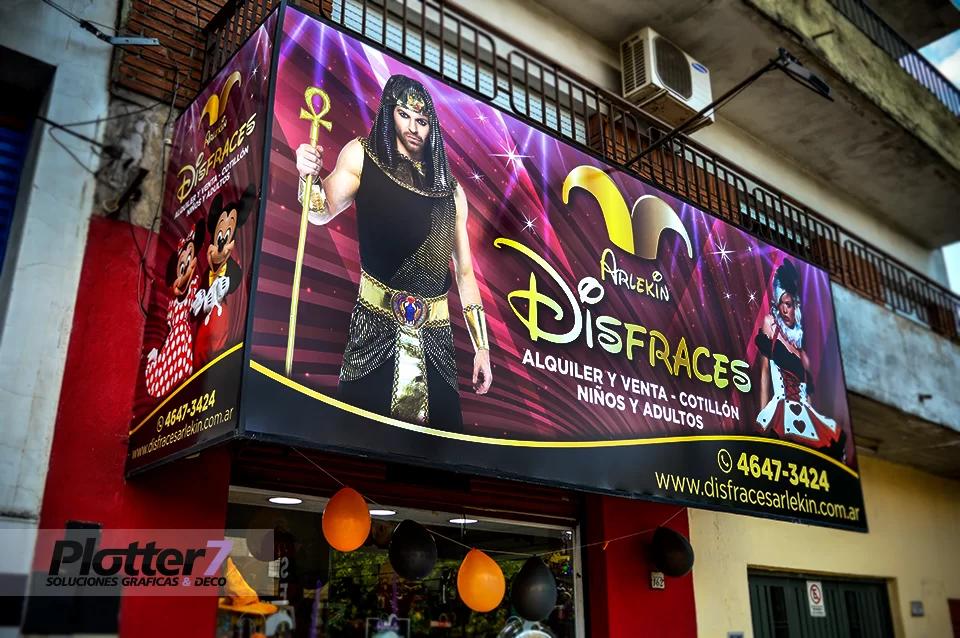 Carteles Publicitarios: Guía Completa para Marquesinas en Esquinas - Qué medidas debe tener un cartel publicitario carteles publicitarios de locales comerciales marqeusina en esquinas grafica - Qué medidas debe tener un cartel publicitario